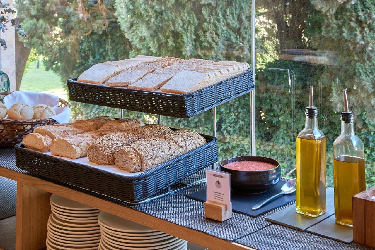 Urh - Hotel Moli Del Mig Torroella De Montgri Bagian luar foto