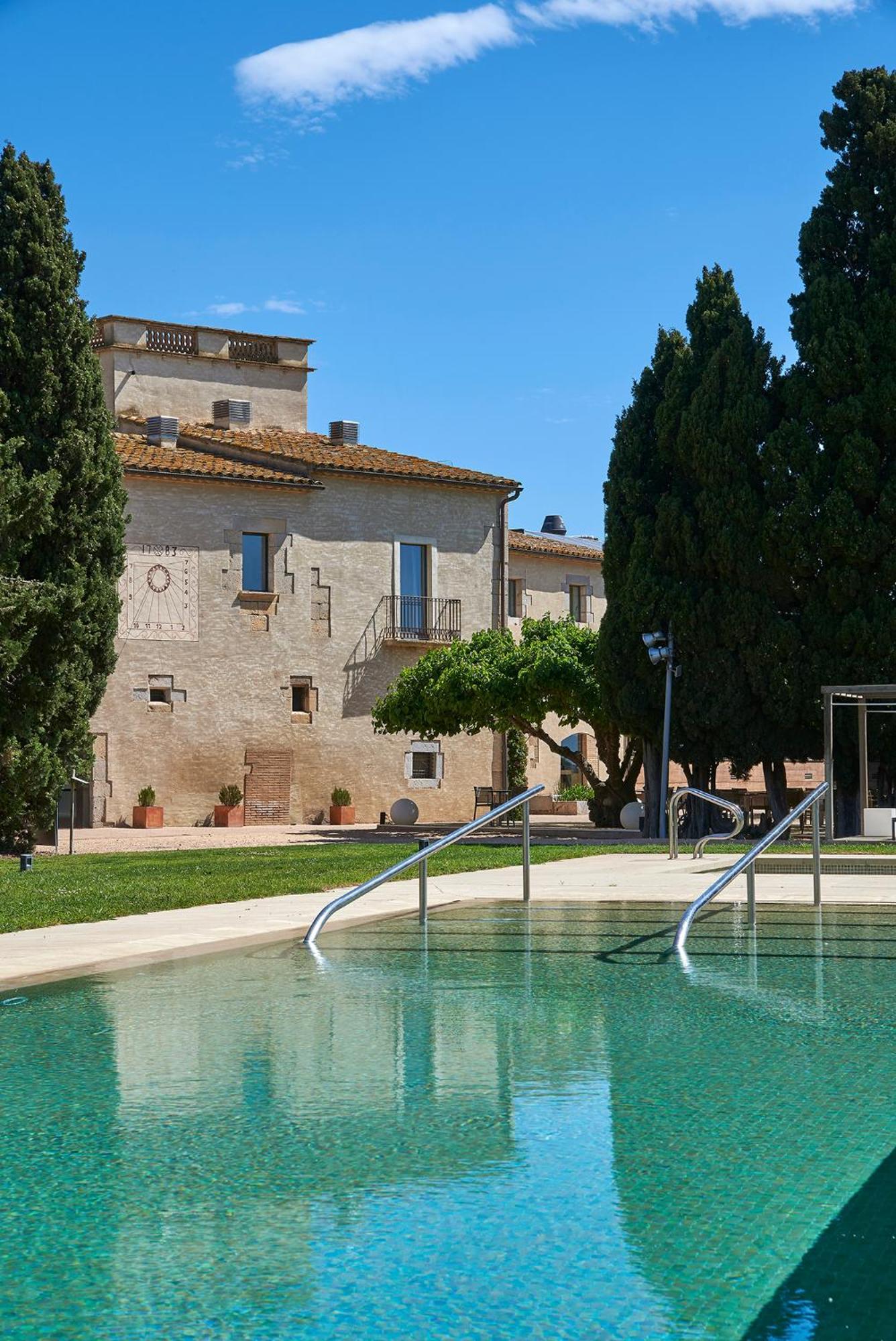 Urh - Hotel Moli Del Mig Torroella De Montgri Bagian luar foto