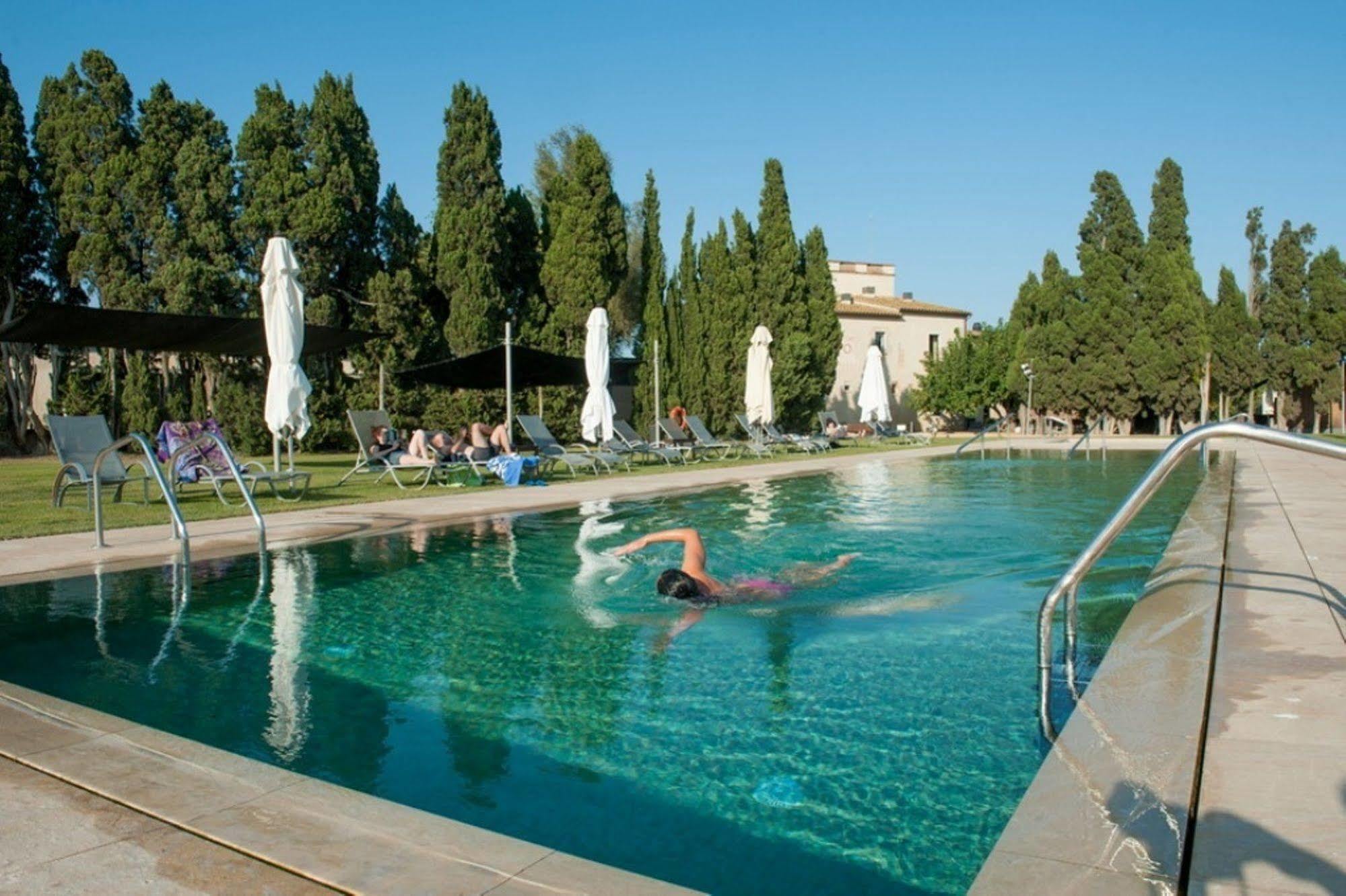 Urh - Hotel Moli Del Mig Torroella De Montgri Bagian luar foto